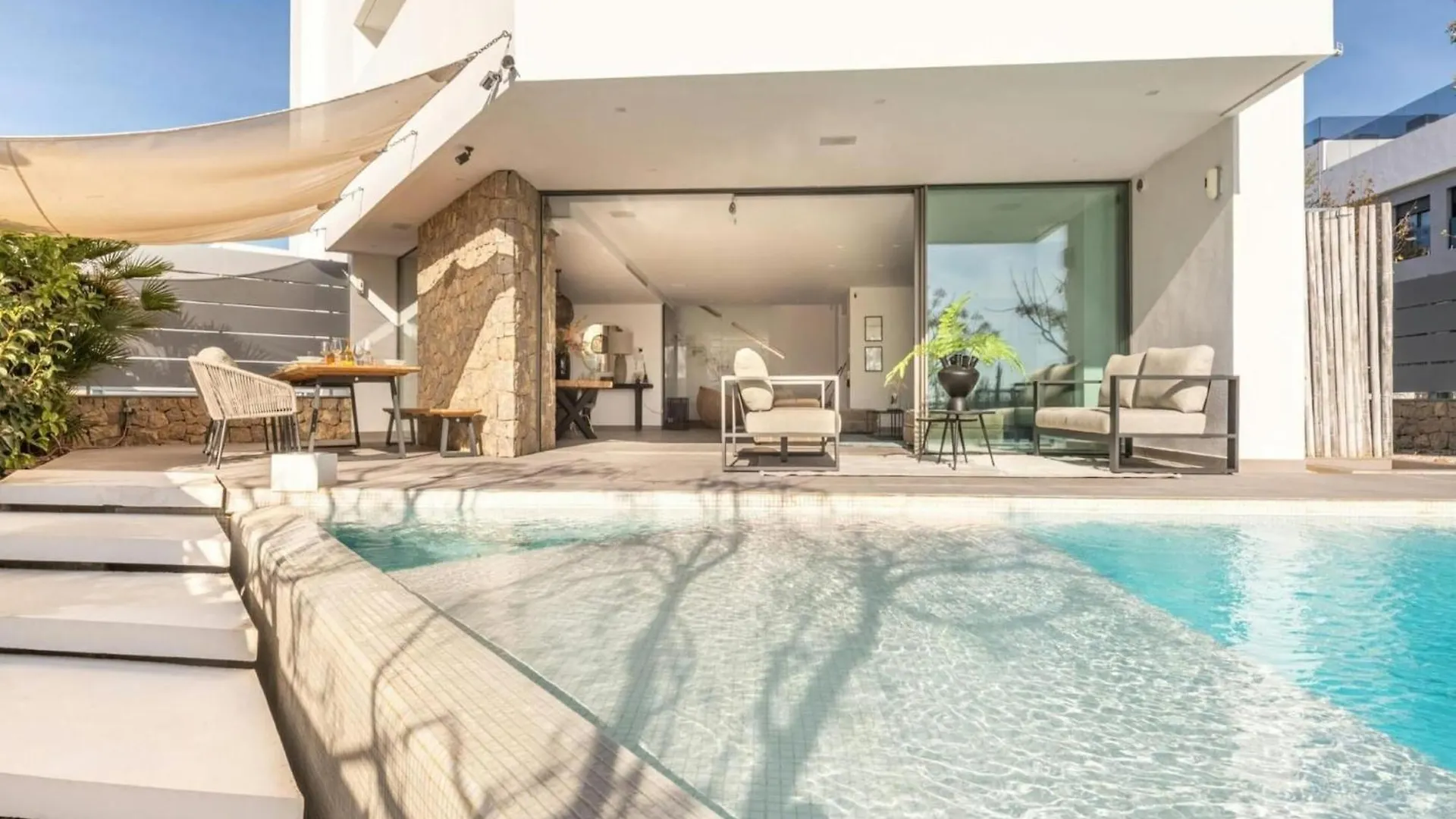 Villa In Carrer Del Kiwi Puig Manya